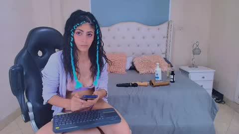 Snapshot of elizabeth_santos1 chatting on May 2026 12:40:02 AM Elizabeth online show from May 2026 12:40:02 AM