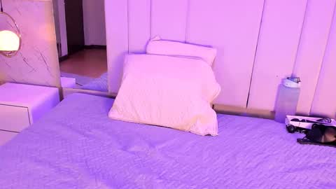    online show from December 2025 06:22:02 AM