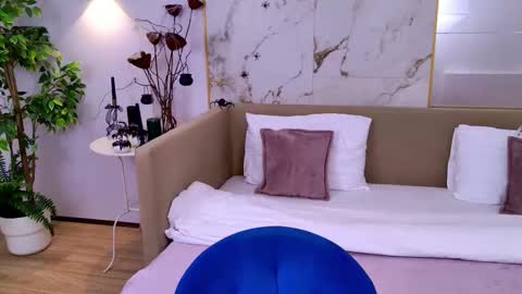 Snapshot of elizabethcash chatting on October 2025 04:09:02 PM Elizabeth online show from October 2025 04:09:02 PM