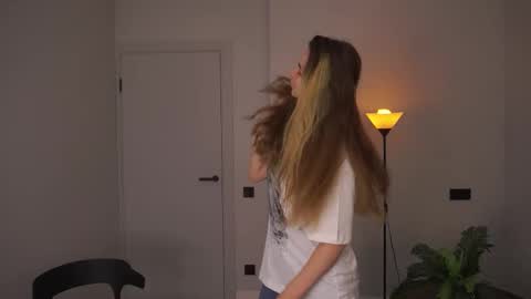 Snapshot of elizabethennals chatting on September 2025 06:07:01 PM Elizabeth online show from September 2025 06:07:01 PM