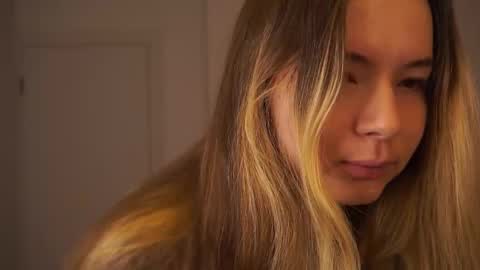 Snapshot of elizabethennals chatting on September 2025 06:43:02 PM Elizabeth online show from September 2025 06:43:02 PM