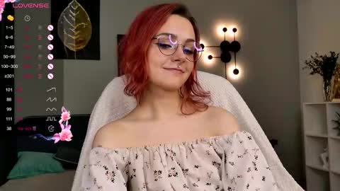 Snapshot of elizabethmilller_ chatting on November 2025 10:31:02 PM Elizabet online show from November 2025 10:31:02 PM