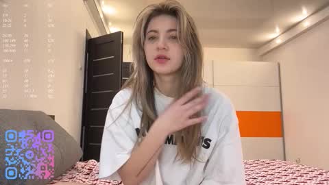 Snapshot of elizabethrabin chatting on February 2026 09:10:02 AM Mia online show from February 2026 09:10:02 AM