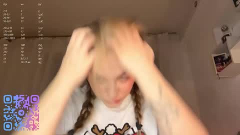 Snapshot of elizabethrabin chatting on March 2026 05:08:01 PM Mia online show from March 2026 05:08:01 PM