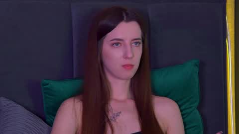 Elizabet online show from January 2025 08:24:01 AM