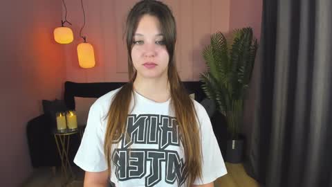 Snapshot of elizamild chatting on December 2024 04:48:01 PM Eliza online show from December 2024 04:48:01 PM