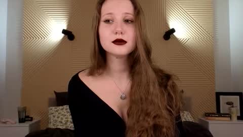 Snapshot of elizavetta_miller chatting on September 2025 03:45:01 PM Lisa online show from September 2025 03:45:01 PM