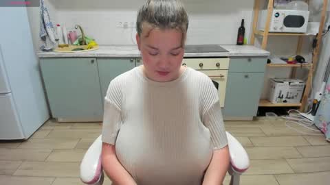 Lina online show from May 2026 09:22:02 PM