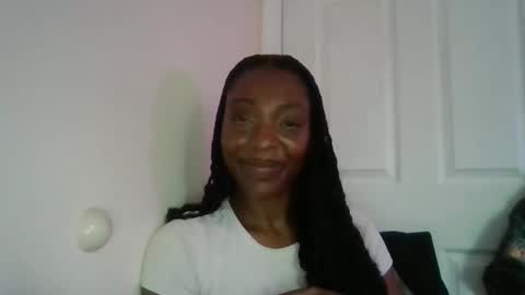 Snapshot of ella5eju chatting on September 2025 06:46:02 PM GFE online show from September 2025 06:46:02 PM