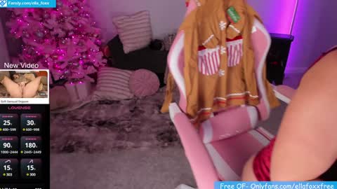 Snapshot of ella_foxx chatting on December 2024 02:35:01 AM ella_foxx online show from December 2024 02:35:01 AM