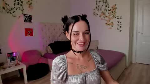 Snapshot of ella_gdss chatting on September 2025 08:57:01 AM ELLA online show from September 2025 08:57:01 AM