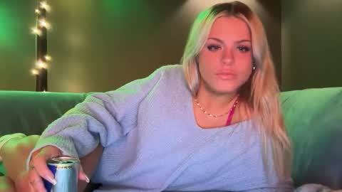 Snapshot of ella_hill chatting on January 2026 05:23:02 AM Ella online show from January 2026 05:23:02 AM