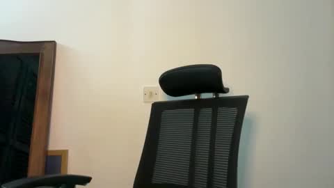 Snapshot of ella_laurel chatting on June 2026 08:09:02 AM Ella online show from June 2026 08:09:02 AM