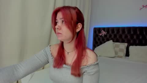 Snapshot of ella_mayers chatting on September 2025 11:59:01 AM Ella Mayers online show from September 2025 11:59:01 AM