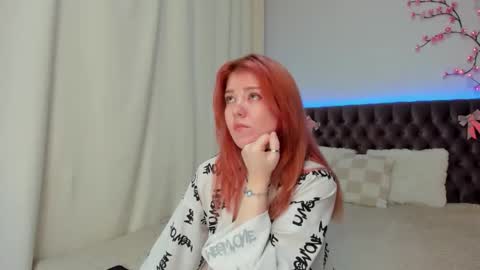 Snapshot of ella_mayers chatting on October 2025 04:05:02 PM Ella Mayers online show from October 2025 04:05:02 PM