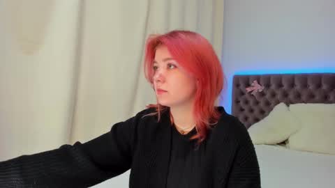 Snapshot of ella_mayers chatting on October 2025 01:17:01 PM Ella Mayers online show from October 2025 01:17:01 PM