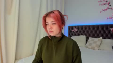 Snapshot of ella_mayers chatting on November 2025 01:35:02 PM Ella Mayers online show from November 2025 01:35:02 PM