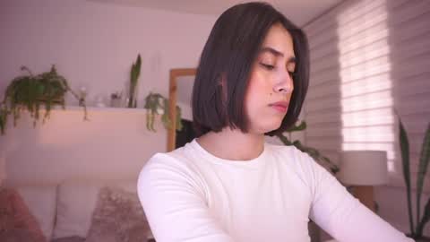 ELLA OWEN online show from April 2026 10:33:01 PM