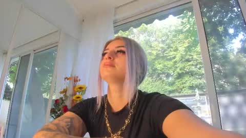 ella_vee online show from July 2026 04:31:01 AM