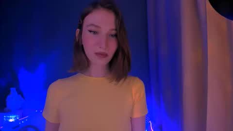 ellaamber online show from September 2025 11:49:02 PM