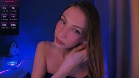 ellaamber online show from May 2026 03:28:01 PM