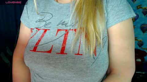 Snapshot of ellabella36dd chatting on February 2026 12:55:01 AM IsaBella online show from February 2026 12:55:01 AM