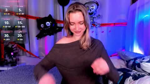 Snapshot of ellabloom chatting on October 2025 03:49:01 PM Ella online show from October 2025 03:49:01 PM