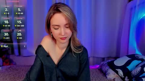 Snapshot of ellabloom chatting on December 2025 03:54:02 PM Ella online show from December 2025 03:54:02 PM