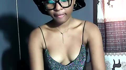 Snapshot of ellah245 chatting on July 2026 06:21:02 AM ellah245 online show from July 2026 06:21:02 AM