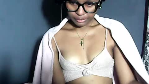 Snapshot of ellah245 chatting on July 2026 05:32:02 AM ellah245 online show from July 2026 05:32:02 AM