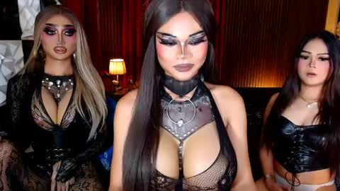 ellahemperialts online show from April 2026 09:01:01 AM