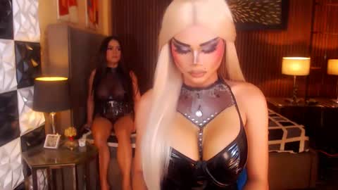ellahemperialts online show from May 2026 07:35:02 AM