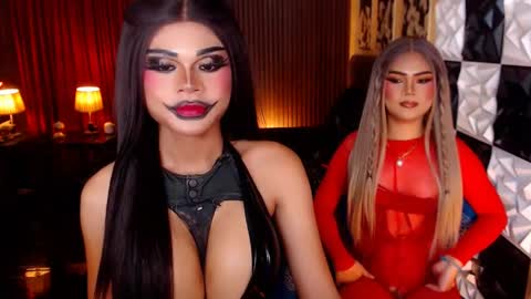 ellahemperialts online show from May 2026 08:09:02 AM