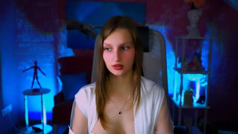 Ella online show from January 2025 04:38:01 PM