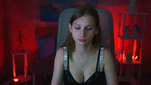 Ella online show from February 2025 05:07:02 PM