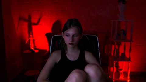 Ella online show from March 2025 07:06:01 PM