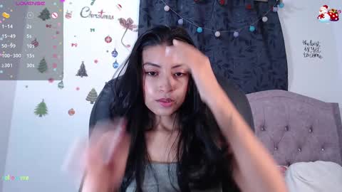 Snapshot of ellajonz chatting on December 2024 02:38:01 AM Ella Amoneth online show from December 2024 02:38:01 AM