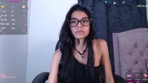 Snapshot of ellajonz chatting on January 2025 01:52:01 AM Ella Amoneth online show from January 2025 01:52:01 AM