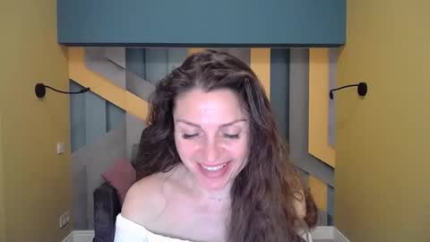 Snapshot of ellalongs chatting on December 2024 04:27:01 PM EllaLongs online show from December 2024 04:27:01 PM