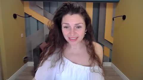 Snapshot of ellalongs chatting on December 2024 04:04:02 PM EllaLongs online show from December 2024 04:04:02 PM