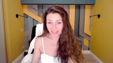 Snapshot of ellalongs chatting on February 2025 06:38:01 PM EllaLongs online show from February 2025 06:38:01 PM