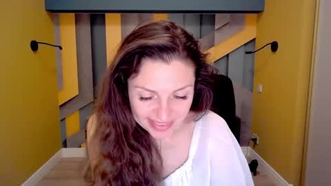 Snapshot of ellalongs chatting on February 2025 04:22:01 PM EllaLongs online show from February 2025 04:22:01 PM