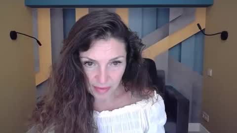 Snapshot of ellalongs chatting on September 2025 11:32:01 AM EllaLongs online show from September 2025 11:32:01 AM