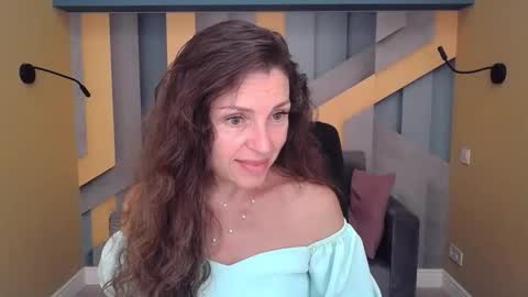 Snapshot of ellalongs chatting on September 2025 11:32:01 AM EllaLongs online show from September 2025 11:32:01 AM