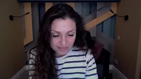 EllaLongs online show from November 2025 12:31:02 PM