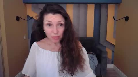 EllaLongs online show from February 2026 12:32:01 PM