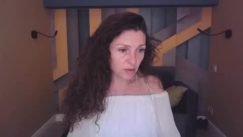 EllaLongs online show from June 2026 11:55:01 AM