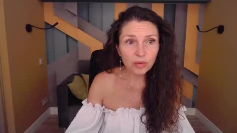 EllaLongs online show from June 2026 11:41:01 AM