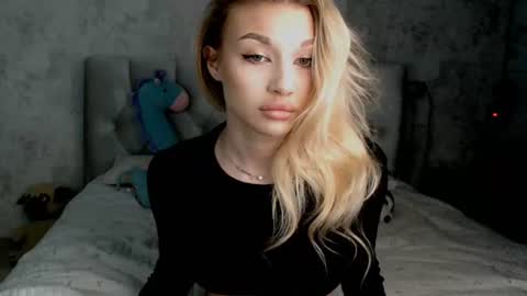 ellamilla online show from June 2026 01:13:01 PM