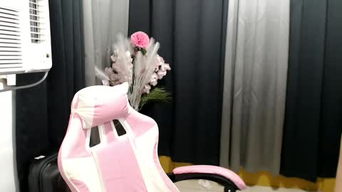 ELLA online show from April 2026 05:30:01 PM